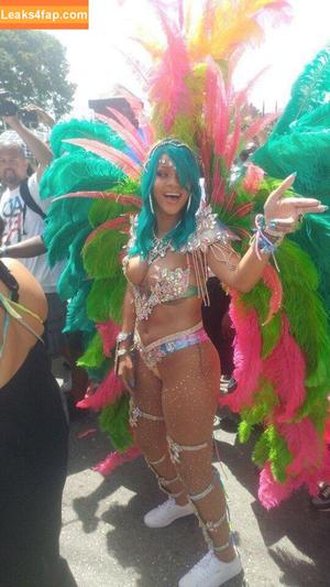 Rihanna photo #4126