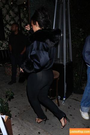 Rihanna photo #4142