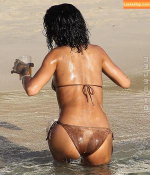 Rihanna photo #4241