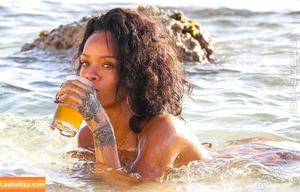Rihanna photo #4253