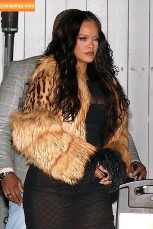 Rihanna photo #4285
