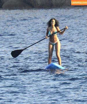 Rihanna photo #4376
