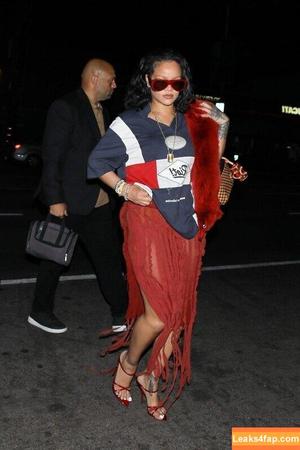 Rihanna фото #4512