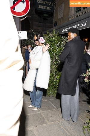 Rihanna photo #4529