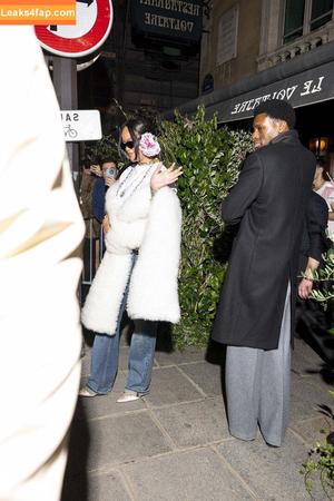 Rihanna photo #4532