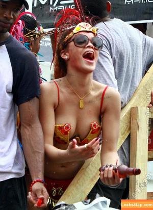 Rihanna photo #4533