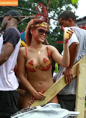 Rihanna photo #4534