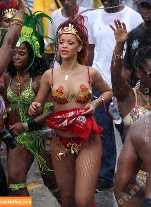 Rihanna photo #4537