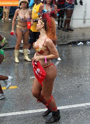 Rihanna photo #4538