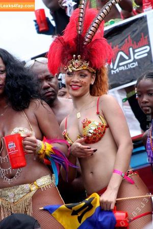 Rihanna photo #4544
