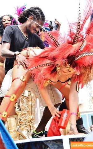 Rihanna photo #4554