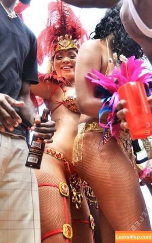 Rihanna photo #4555