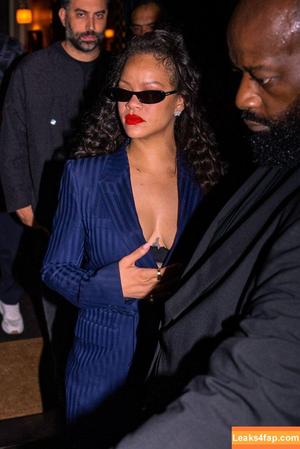 Rihanna photo #4558