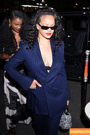 Rihanna photo #4563