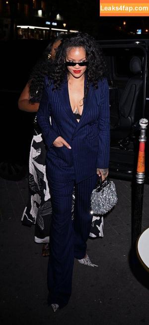 Rihanna photo #4564