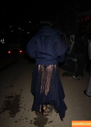 Rihanna photo #4570