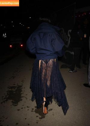 Rihanna photo #4571