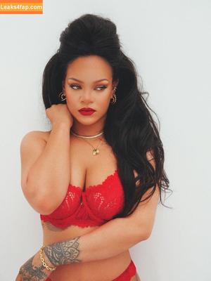 Rihanna photo #4579