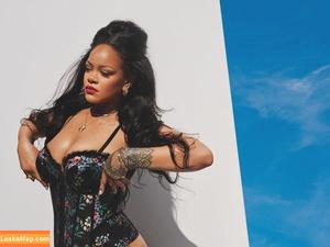 Rihanna photo #4597