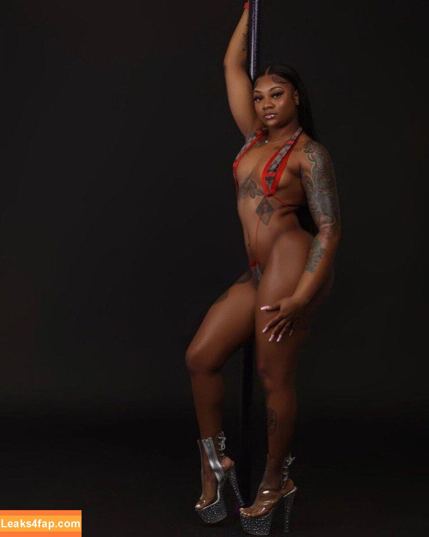 Riiah.Rosae / riiah.rosae2 leaked photo photo #0030