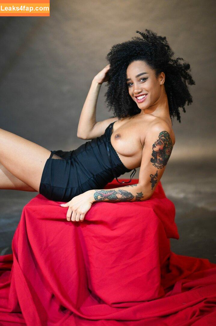 Rikae Crisi / Erika Vannucci / afro.khaleesi / ka.leesi слитое фото фото #0009