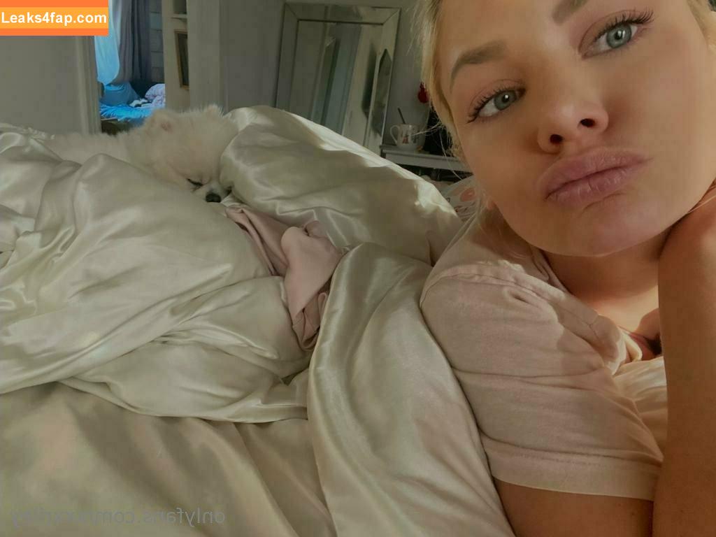 Riley Steele / rileyxinsta / xxxRiley слитое фото фото #0190