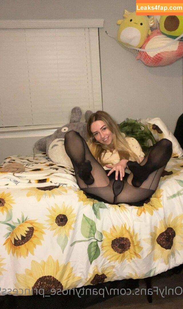 rileydee99 / pantyhose princess99 / pantyhose_princess99 / princessinstockings leaked photo photo #0022