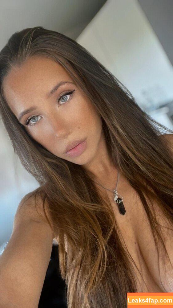 rina exclusive / rina.offiziell / rinaexclusive leaked photo photo #0002