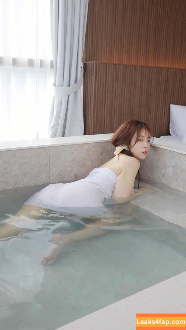 Rina / momorina / rina_sg / rinajvlog leaked photo photo #0070