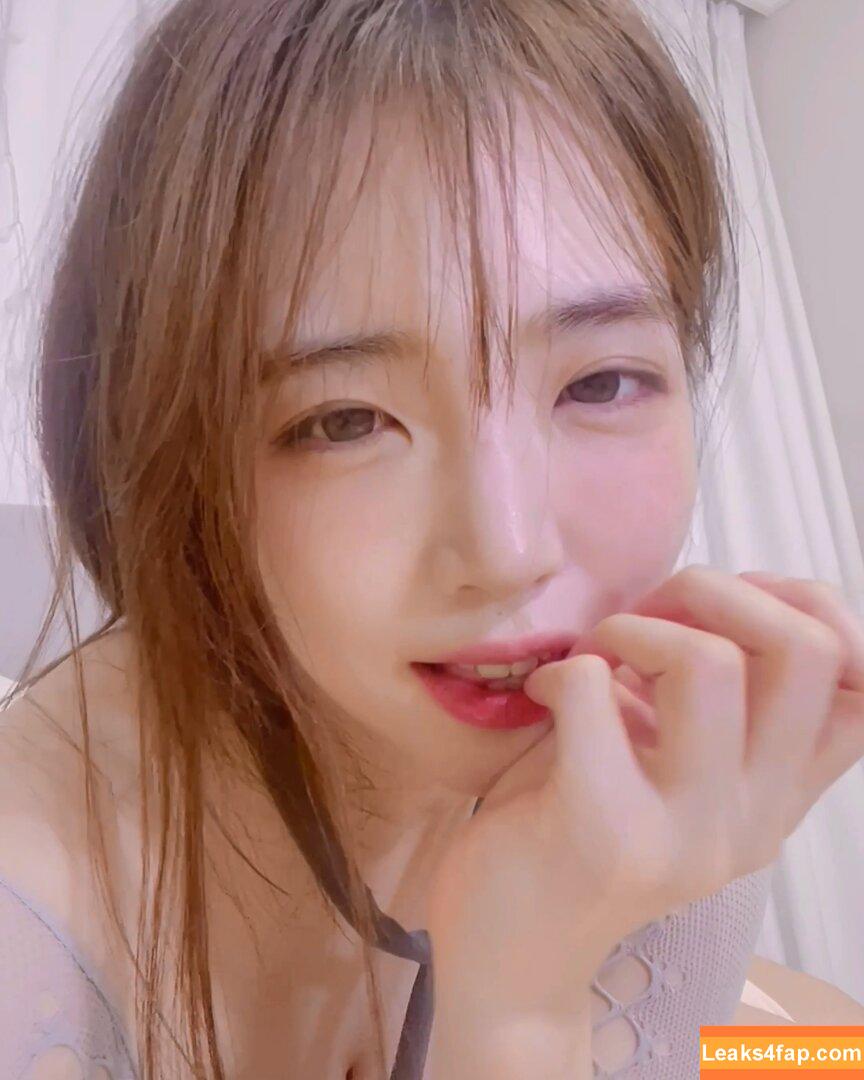 Rina / momorina / rina_sg / rinajvlog leaked photo photo #0513