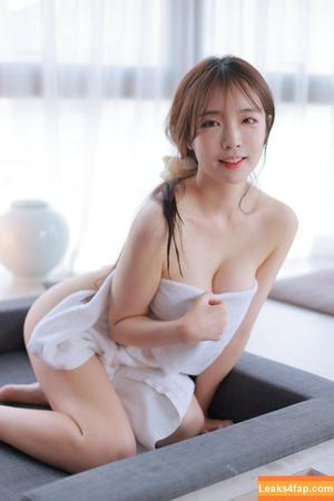 Rina photo #0100