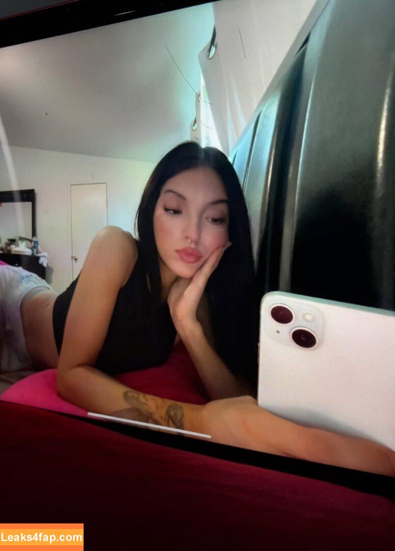 riri / Iluvcookies / https: / lopez.life444 / ririnyaan / turiri leaked photo photo #0031