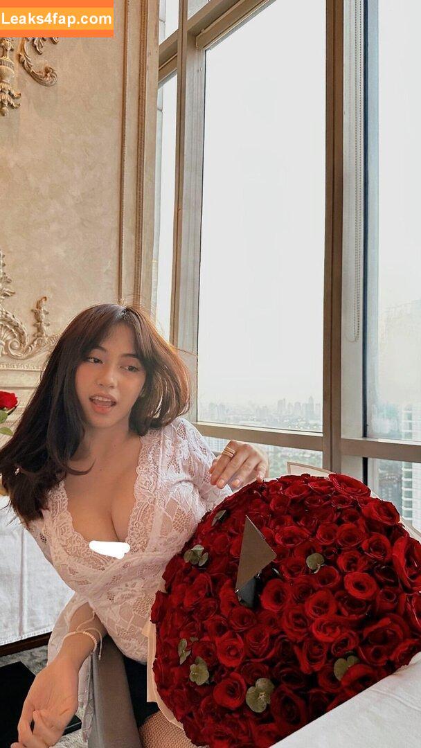 risaatjan / notriissaaa leaked photo photo #0037