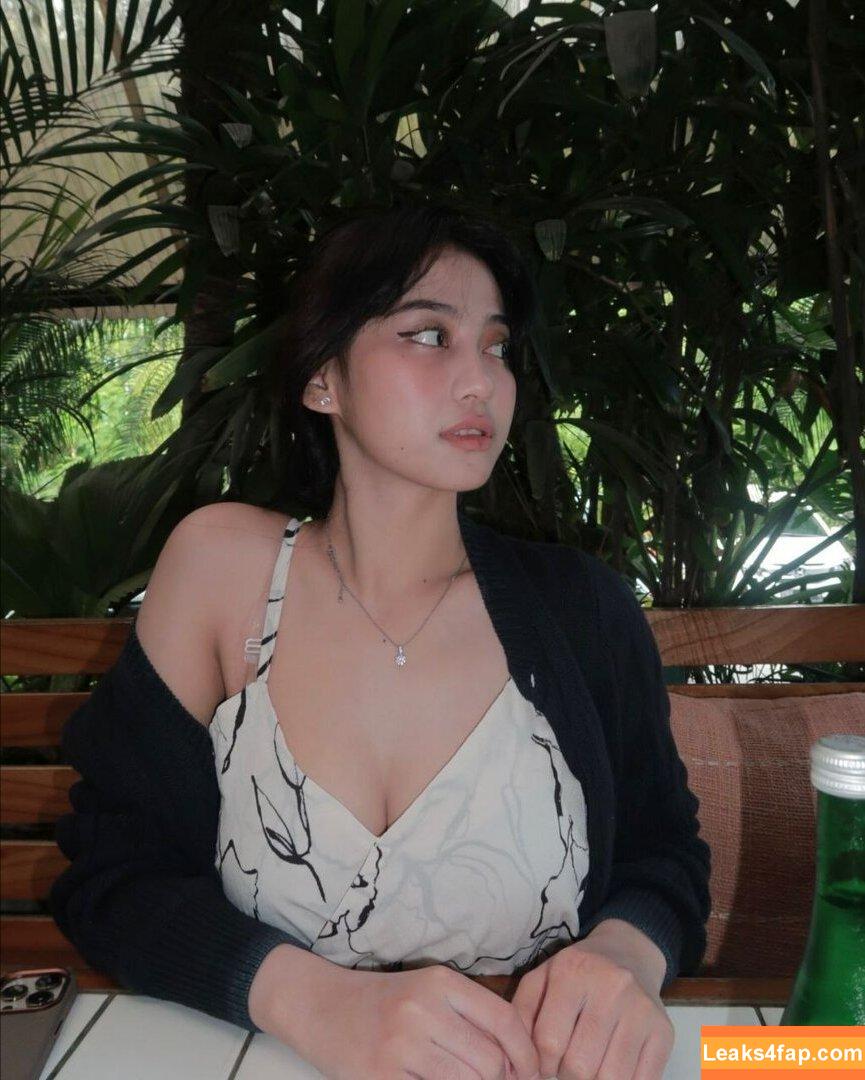 risaatjan / notriissaaa leaked photo photo #0088