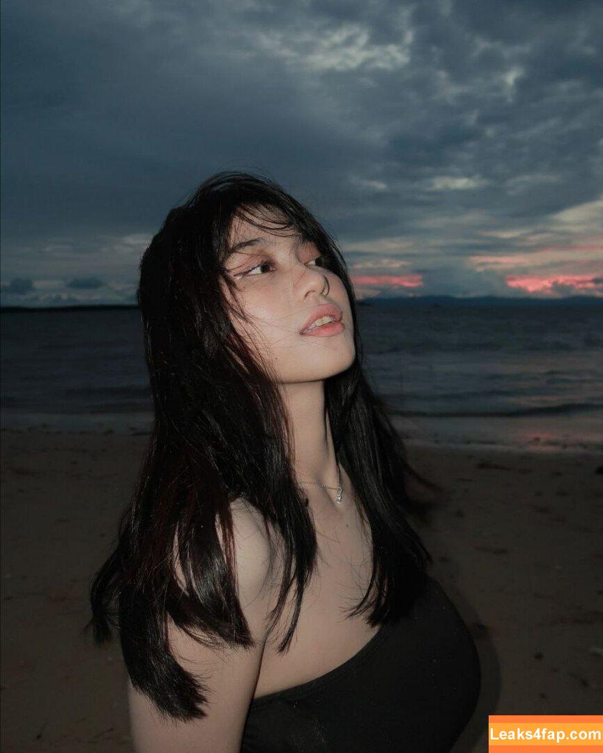 risaatjan / notriissaaa leaked photo photo #0097