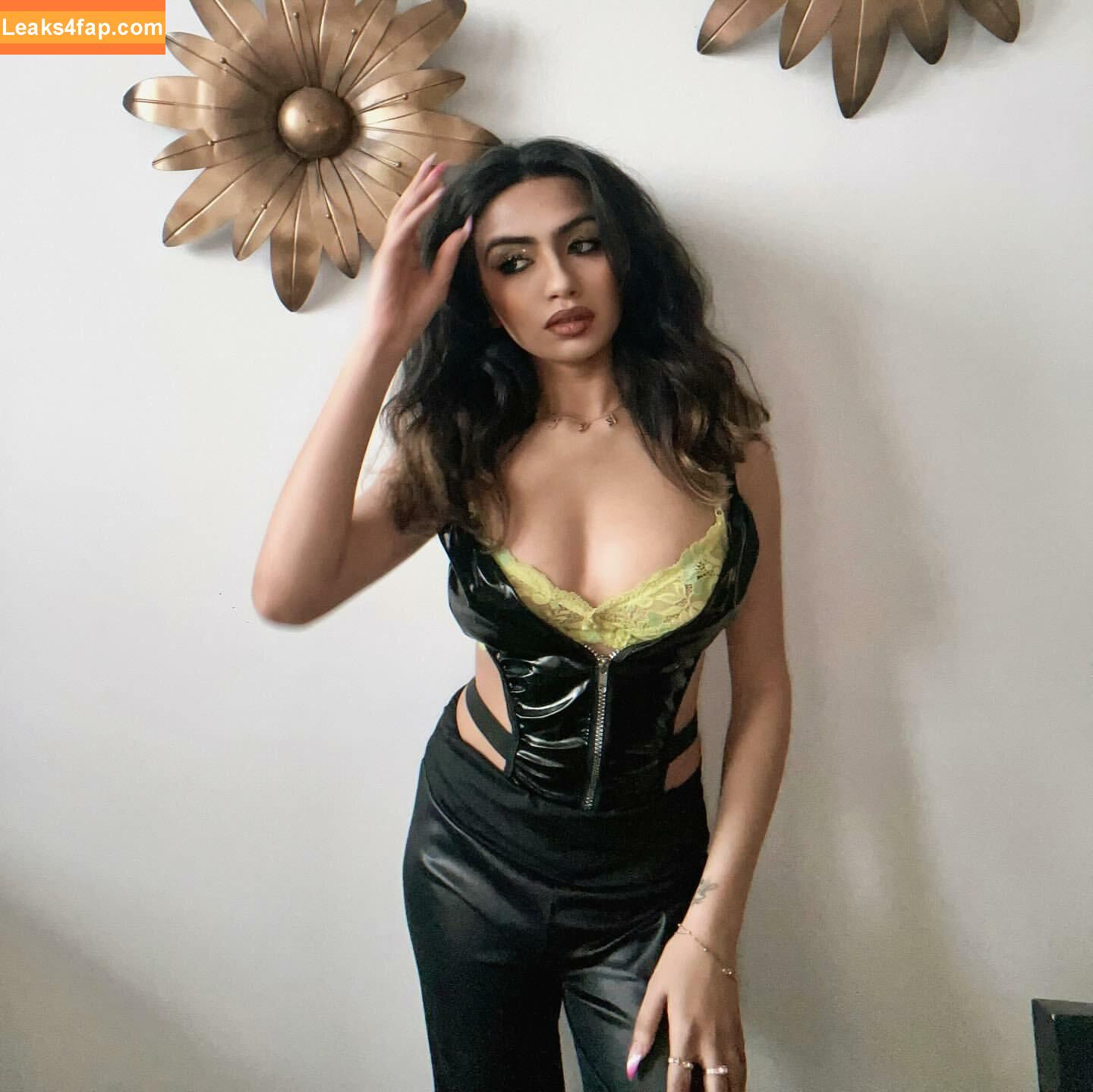 Riya Sharma / x.riyaaa слитое фото фото #0012