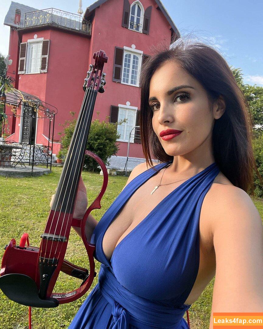 Roberta Ardito / roberta_ardito / violinist leaked photo photo #0002