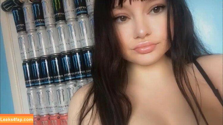 Robyn / robynsnotreal / rrr0byn / therealredrobyn leaked photo photo #0027