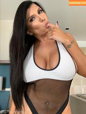 Romi Rain photo #0532