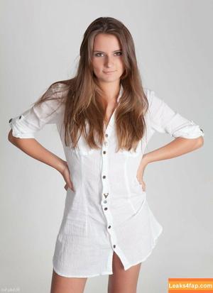 Romina U photo #0017