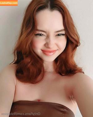 rosalie.red photo #0010