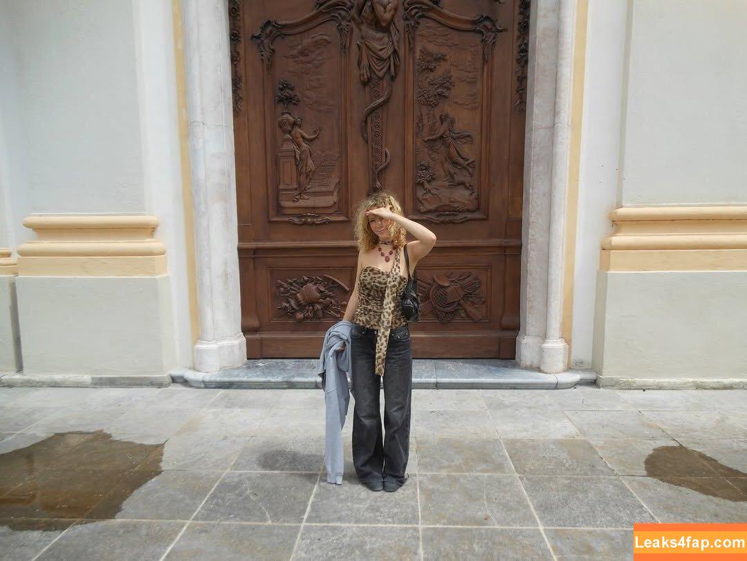 rosalie / r.osalied / sweeetrosalie leaked photo photo #0038