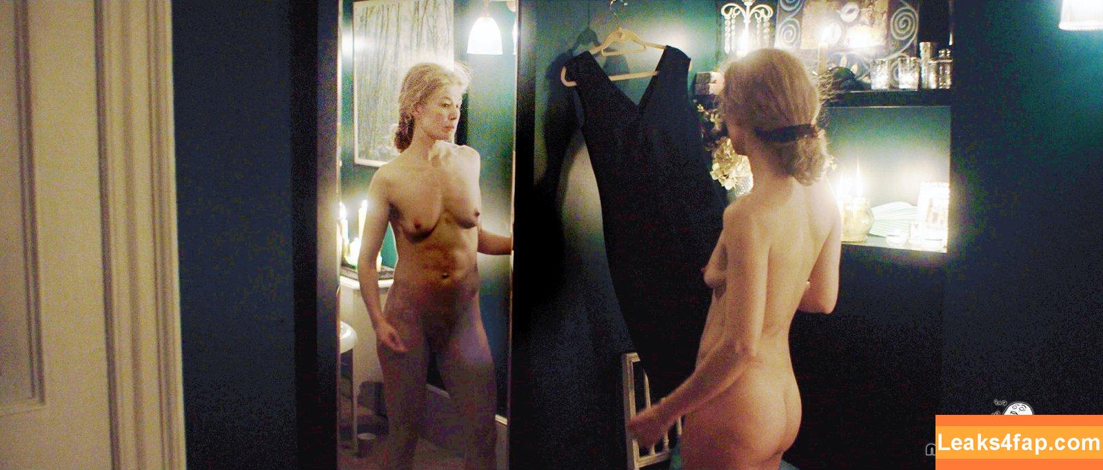 Rosamund Pike / mspike leaked photo photo #0176