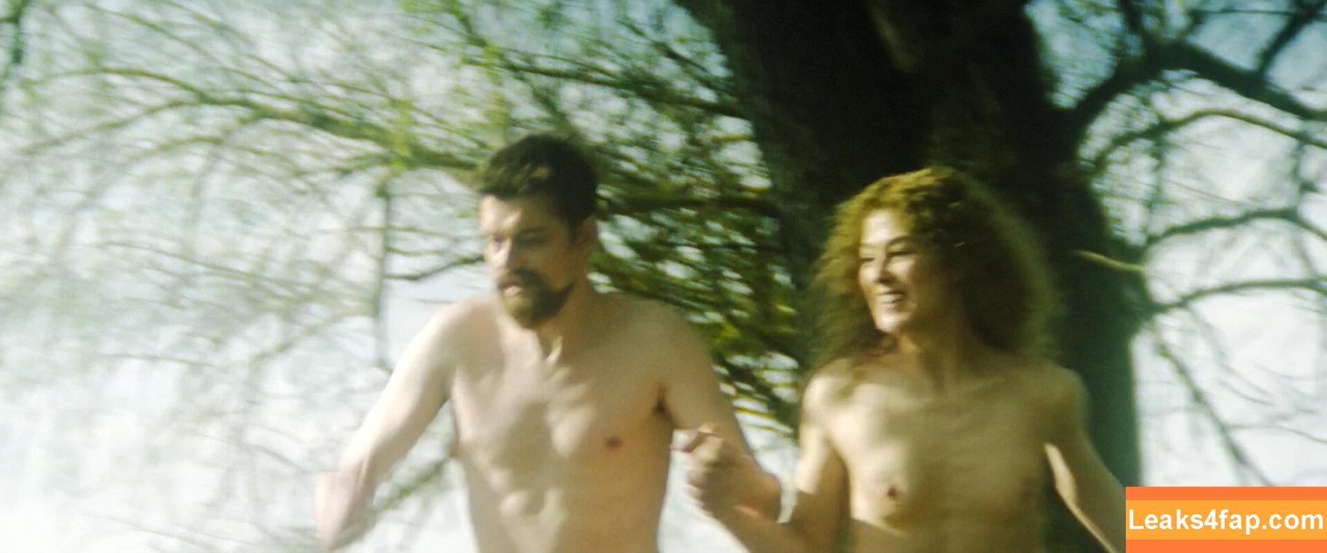 Rosamund Pike / mspike leaked photo photo #0178