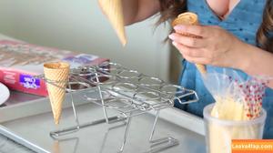 Rosanna Pansino photo #0012