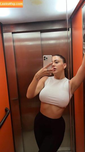 Rosario Matew photo #0046