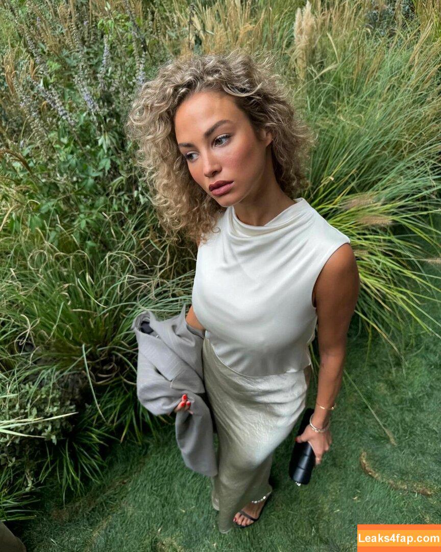 Rose Bertram Model / SI Swimsuit / rose_bertram leaked photo photo #0067