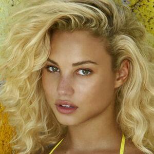 Rose Bertram Model photo #0026