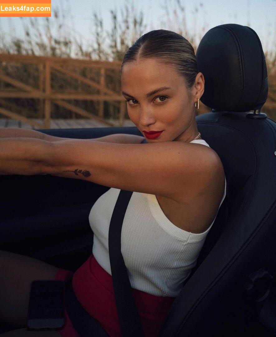 Rose Bertram / rose_bertram leaked photo photo #0039