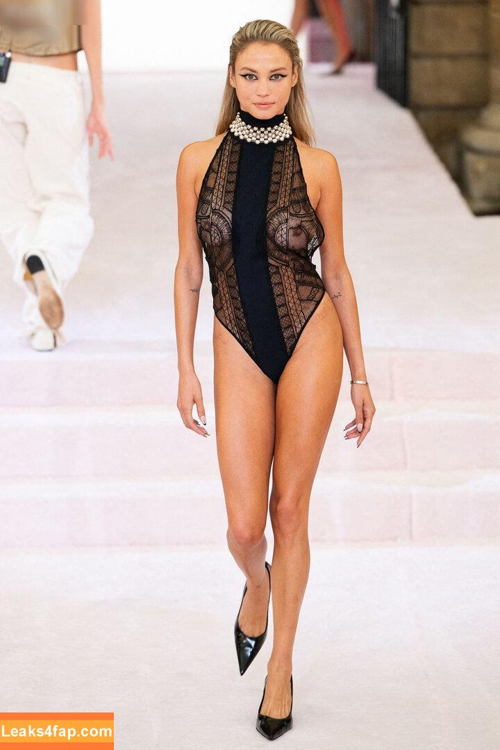 Rose Bertram / rose_bertram leaked photo photo #0166